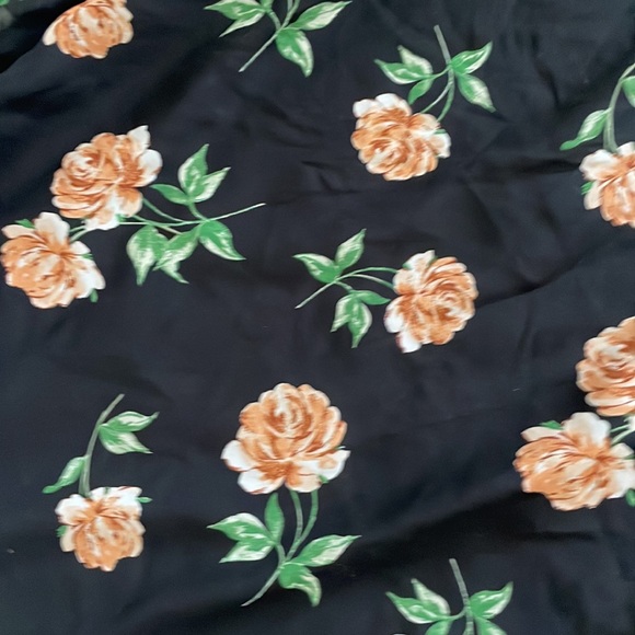 Old Navy Chiffon Floral Maxi Skirt - Picture 3 of 6